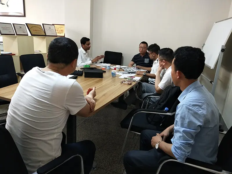 Conference-Room-Discuss-the-Projection-Dome-Project-with-Customersr5b
