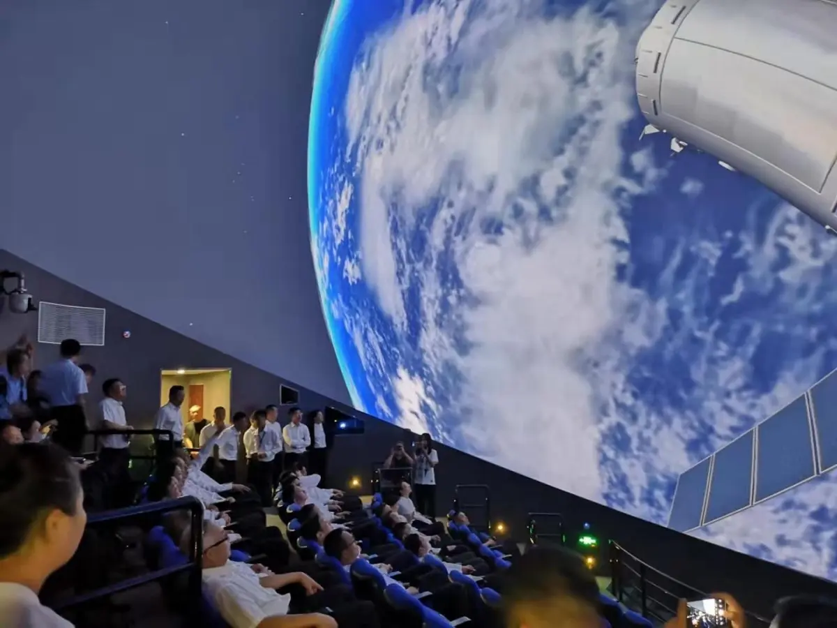 The Future of Entertainment: Dome Theater Revolutionizes Movie Experience