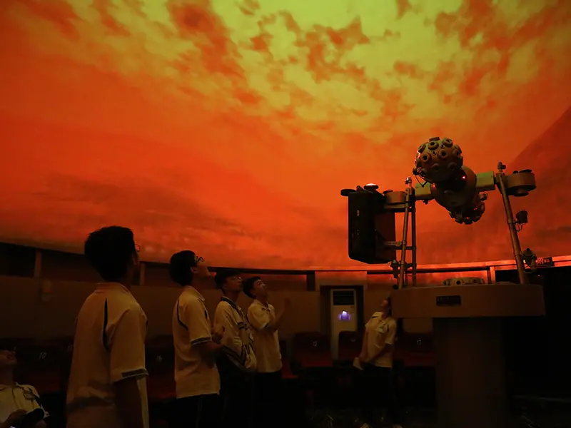 Projects-for-Planetariums-and-Dome-Cinemas11k93